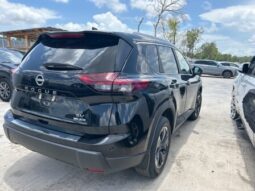 
										Salvaged Cars 2024 Nissan Rogue full									