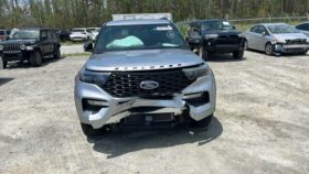 Salvaged Cars 2023 Ford Explorer