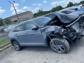Salvaged Cars 2024 Volkswagen Atlas Cross Sport