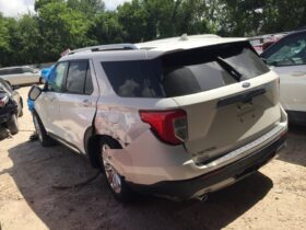 Salvaged Cars 2021 Ford Explorer
