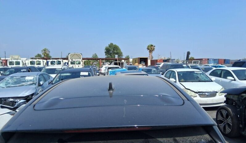 
								Salvaged Cars 2025 Nissan Kicks MPV full									