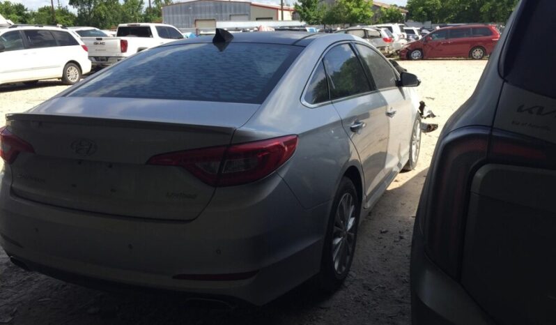 
								Salvaged Cars 2015 Hyundai Sonata full									