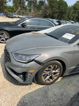 
										Salvaged Cars 2023 Hyundai Sonata full									