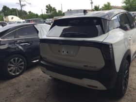 Salvaged Cars Nissan Kicks MPV