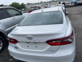 Salvaged Cars 2022 Toyota Camry