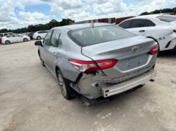
										Salvaged Cars 2020 Toyota Camry full									