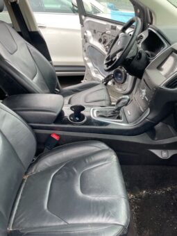 
										Salvaged Cars 2017 Ford Edge full									