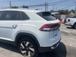 
										Salvaged Cars 2024 Volkswagen Atlas Cross Sport full									