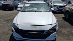 
										Salvaged Cars 2021 Hyundai Elantra full									