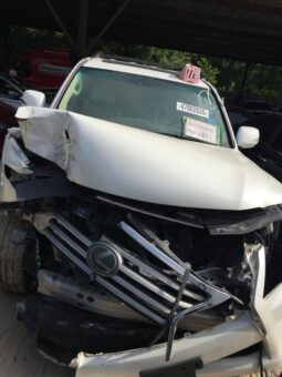 
										Salvaged Cars 2015 Lexus LX full									