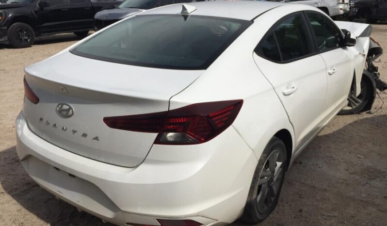 
								Salvaged Cars 2020 Hyundai Elantra full									