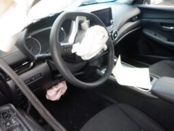 
										Salvaged Cars 2025 Nissan Sentra full									