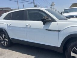 
										Salvaged Cars 2024 Volkswagen Atlas Cross Sport full									