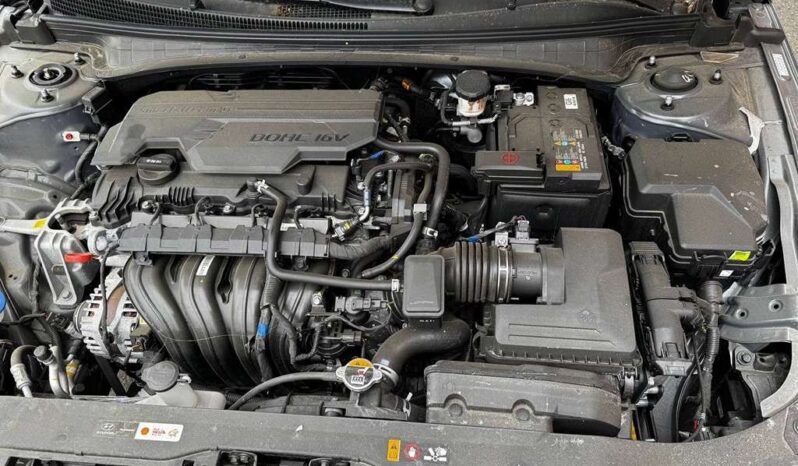 
								Salvaged Cars 2024 Hyundai Elantra full									