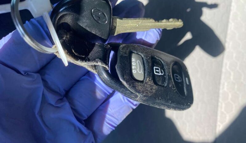 
								Salvaged Cars 2020 Hyundai Elantra full									