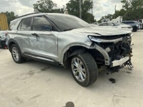 Salvaged Cars 2020 Ford Explorer