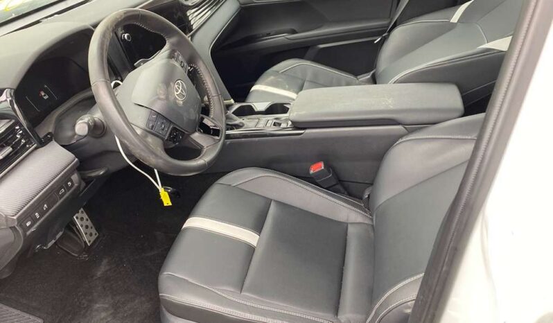 
								Salvaged Cars 2025 Toyota Camry full									