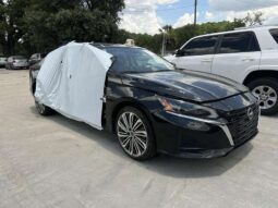 Salvaged Cars 2023 Nissan Altima