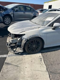 
										Salvaged Cars Toyota Camry full									