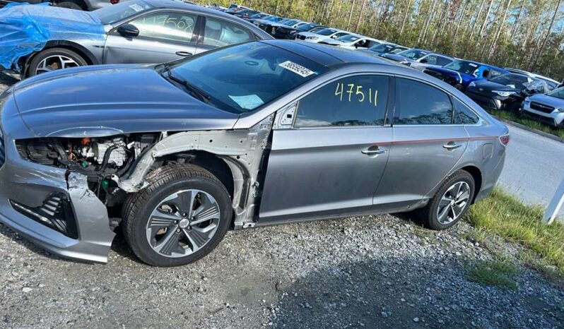 
								Salvaged Cars 2018 Hyundai Sonata full									