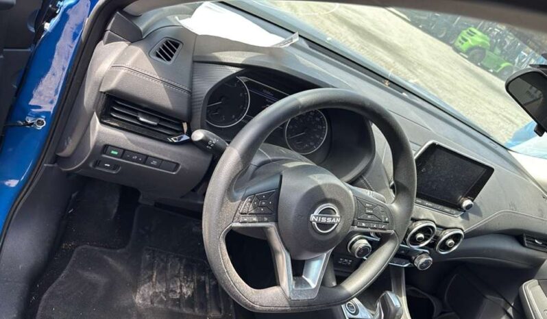 
								Salvaged Cars 2024 Nissan Sentra full									