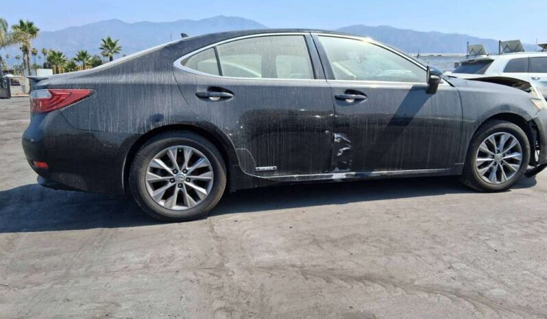 
								Salvaged Cars 2014 Lexus ES full									