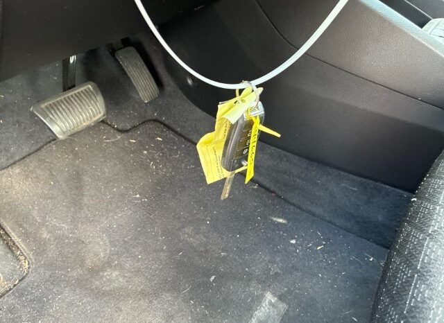 
								Salvaged Cars 2020 Kia Rio full									