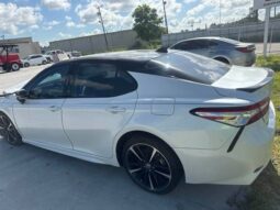 
										Salvaged Cars 2020 Toyota Camry full									