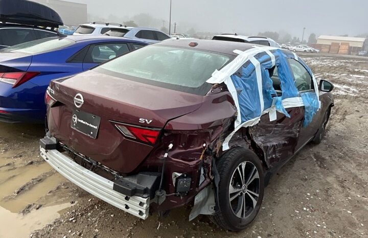 
								Salvaged Cars 2022 Nissan Sentra full									
