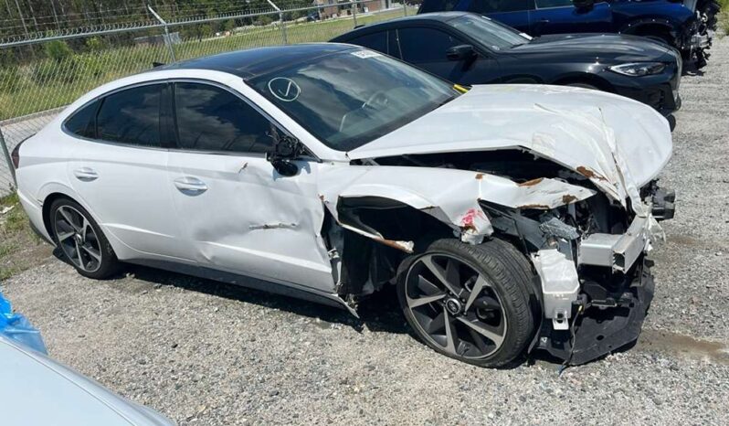 
								Salvaged Cars 2022 Hyundai Sonata full									
