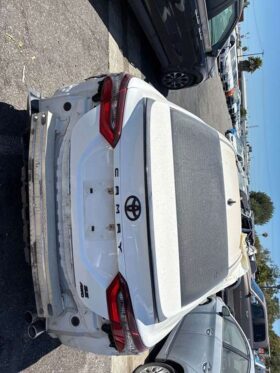 Salvaged Cars 2021 Toyota Camry