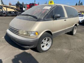 Salvaged Cars 1996 Toyota PREVIA DX
