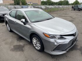 Salvaged Cars 2024 Toyota Camry