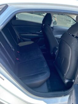 
										Salvaged Cars 2021 Hyundai Elantra full									