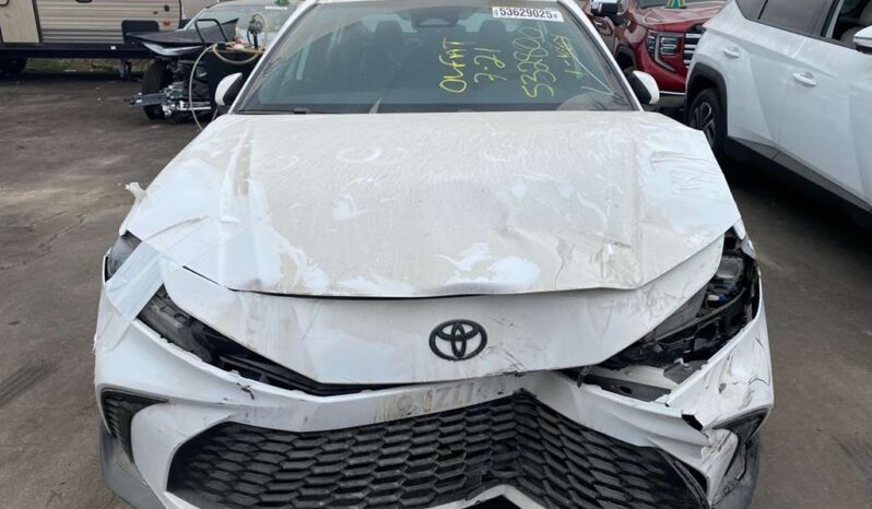 
								Salvaged Cars 2025 Toyota Camry full									
