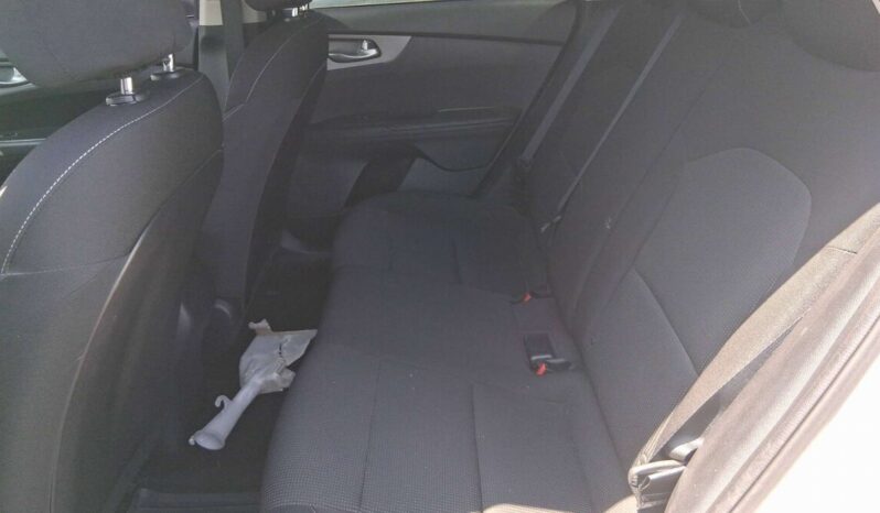 
								Salvaged Cars 2021 Kia Forte full									