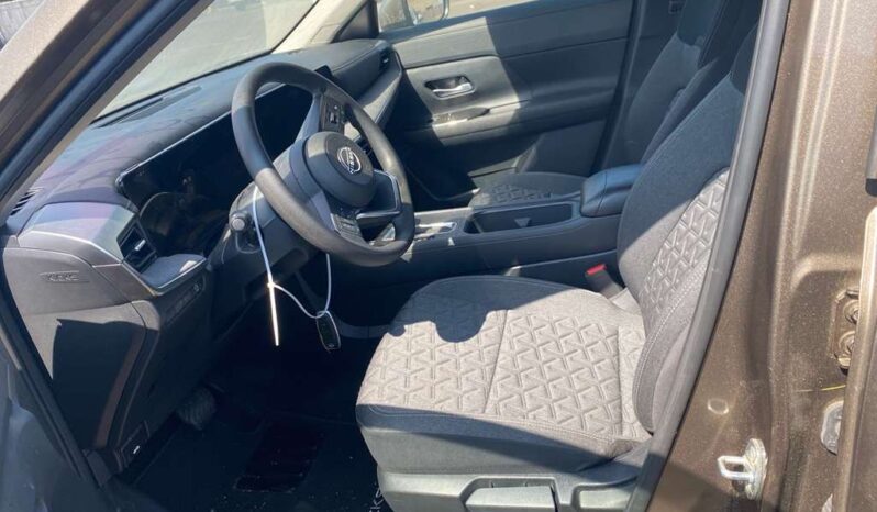 
								Salvaged Cars 2025 Nissan Kicks MPV full									