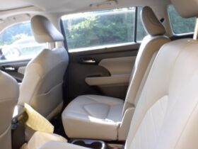 Salvaged Cars 2020 Toyota Highlander