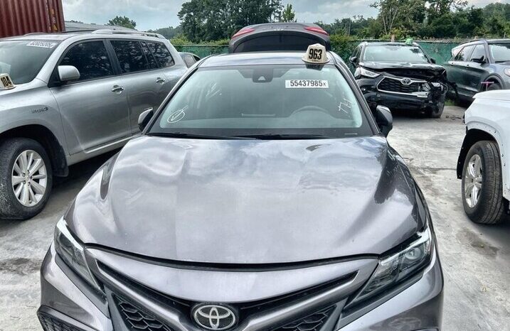 
								Salvaged Cars 2024 Toyota Camry full									