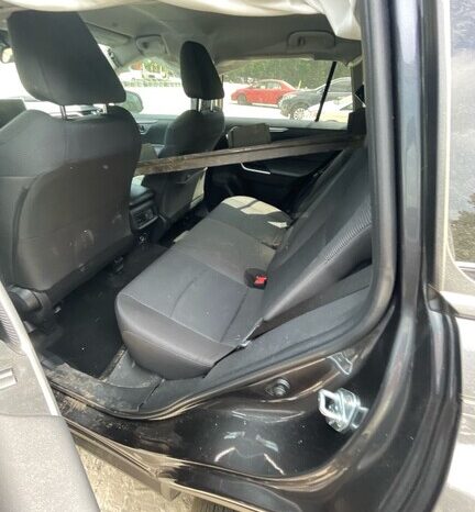 
								Salvaged Cars 2024 Toyota RAV4 full									