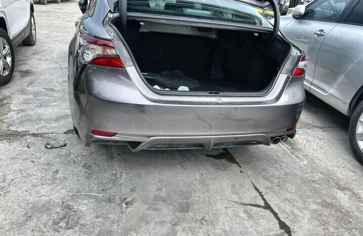 
								Salvaged Cars 2024 Toyota Camry full									