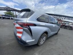 
										Salvaged Cars 2021 Toyota Sienna full									