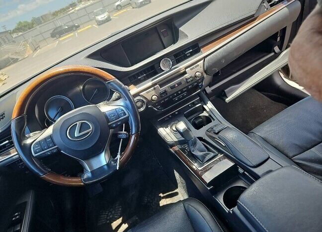 
								Salvaged Cars 2016 Lexus ES full									