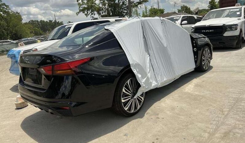 
								Salvaged Cars 2023 Nissan Altima full									