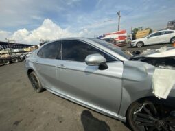 
										Salvaged Cars 2021 Toyota Camry full									