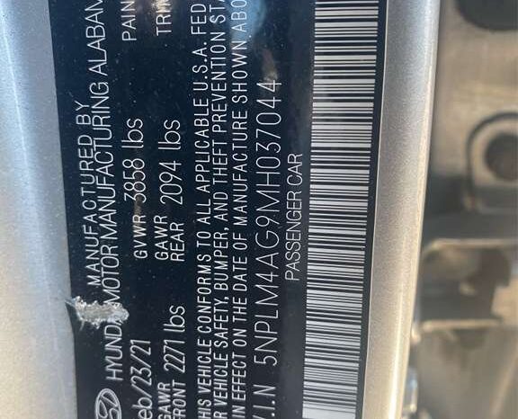 
								Salvaged Cars 2021 Hyundai Elantra full									
