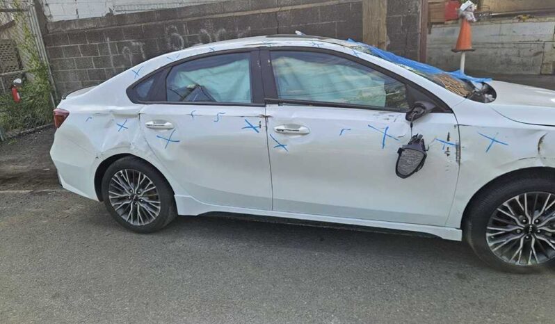 
								Salvaged Cars 2024 Kia Forte full									