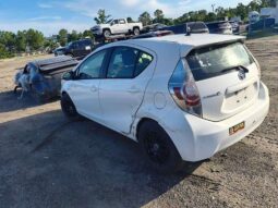 
										Salvaged Cars 2013 Toyota Prius C full									