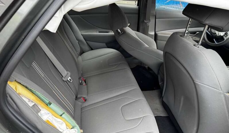 
								Salvaged Cars 2024 Hyundai Elantra full									