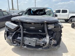 
										Salvaged Cars 2021 Ford Explorer full									